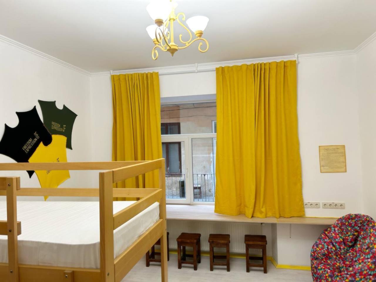 Hostel Europe-U Lviv Eksteriør bilde