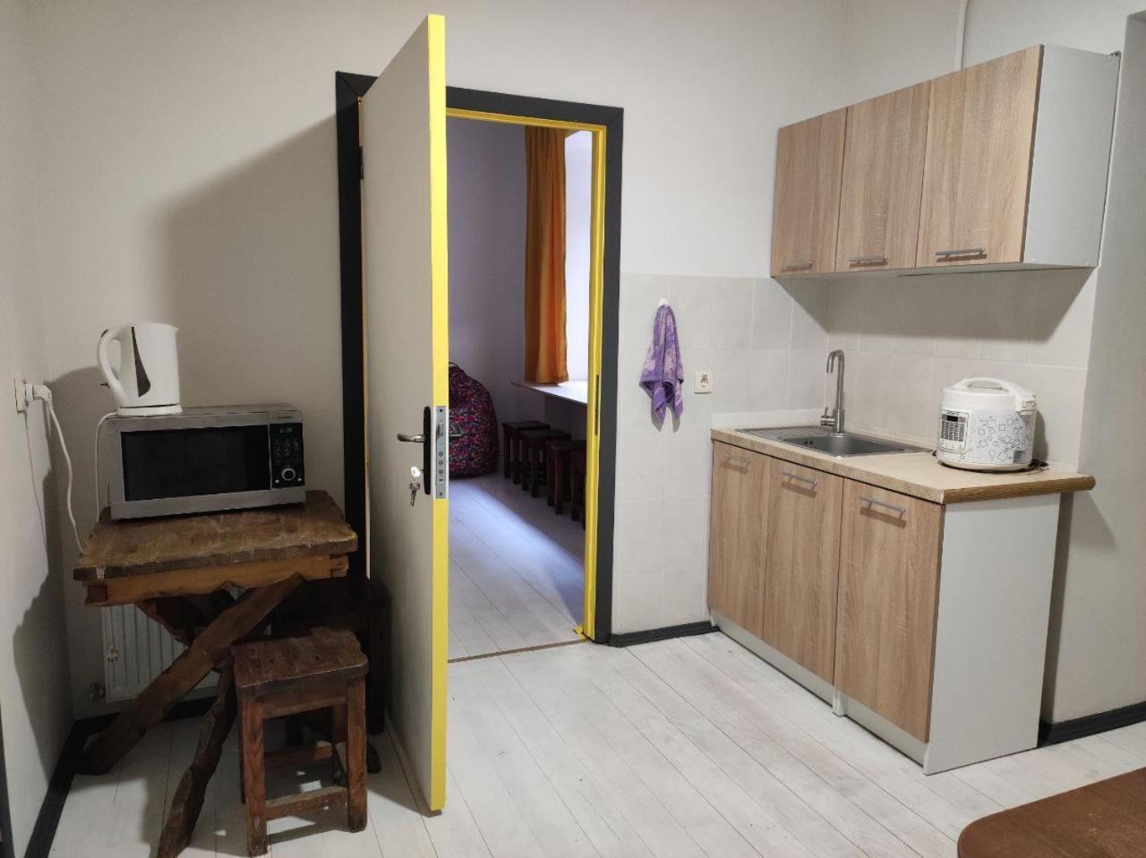 Hostel Europe-U Lviv Eksteriør bilde